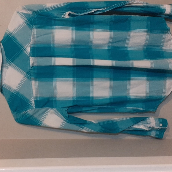 Tommy Hilfiger relaxed fit XS long sleeve button down - Picture 3 of 3